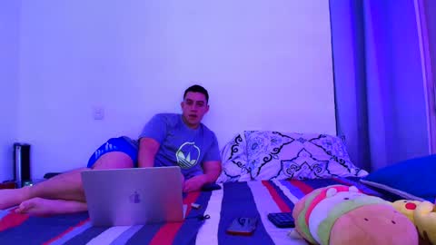 Snapshot of davinson_01 chatting on 01-15-25, 07:59 Davinson online show from 01-15-25, 07:59