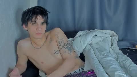 Snapshot of davisross chatting on 11-18-25, 02:06 davis online show from 11-18-25, 02:06