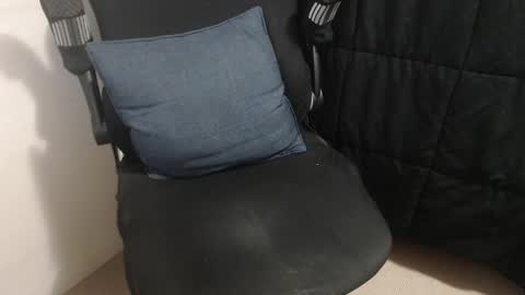 Snapshot of davselfs chatting on 04-04-26, 11:40 dav online show from 04-04-26, 11:40