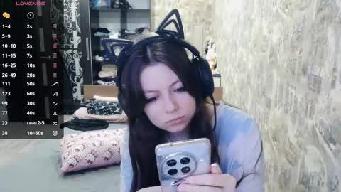 Alice online show from 12-04-25, 07:39