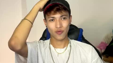 Snapshot of daxonreyy_ chatting on 02-28-26, 09:10 Daxon online show from 02-28-26, 09:10