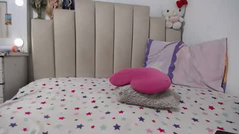 instagram  catherin dayana reina online show from 02-27-26, 03:34