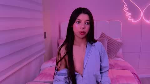 Snapshot of dayannaa__ chatting on 11-15-25, 01:03 Dayana online show from 11-15-25, 01:03