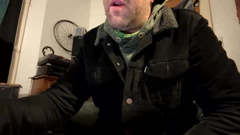 Snapshot of dayblue chatting on 12-04-25, 10:46 dayblue online show from 12-04-25, 10:46