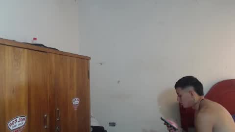 Snapshot of daylon_brown_ chatting on 09-18-25, 04:31 Dylon online show from 09-18-25, 04:31