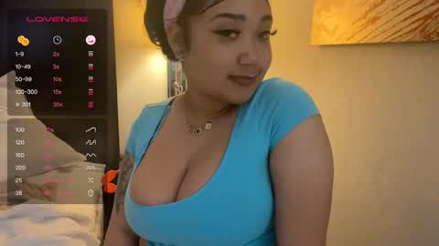 Snapshot of dayqueen1 chatting on 01-10-25, 12:04 dayqueen1 online show from 01-10-25, 12:04