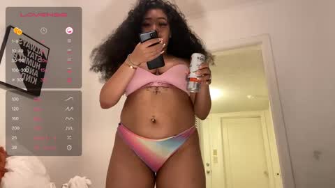 Snapshot of dayqueen1 chatting on 02-20-25, 09:11 dayqueen1 online show from 02-20-25, 09:11