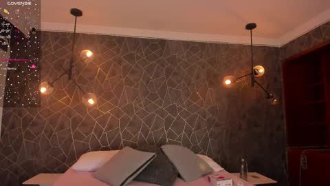 DAYRA ANGELS online show from 12-17-25, 07:53