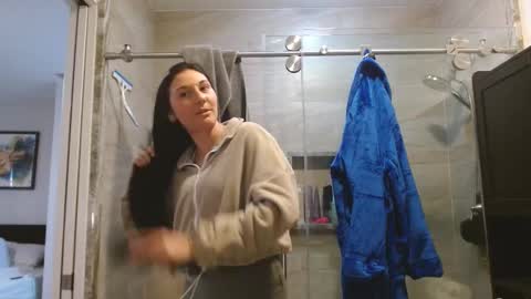 Snapshot of dazeydo chatting on 11-12-25, 09:58 Dazey online show from 11-12-25, 09:58