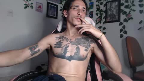 Snapshot of dazzayyy chatting on 12-05-24, 12:30 dazzayy online show from 12-05-24, 12:30