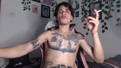 Snapshot of dazzayyy chatting on 12-07-24, 01:03 dazzayy online show from 12-07-24, 01:03