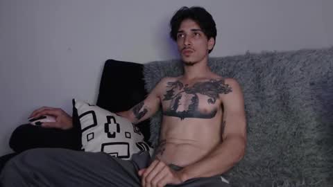 Snapshot of dazzayyy chatting on 10-13-25, 10:54 dazzayy online show from 10-13-25, 10:54