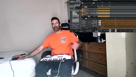 dbfroge online show from 09-15-25, 03:17