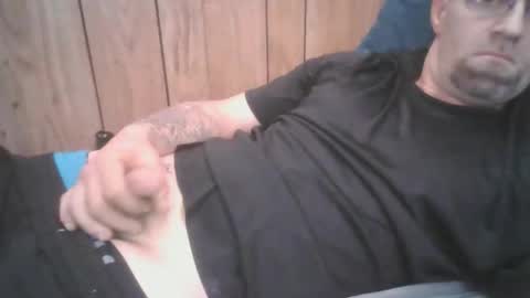 Snapshot of dboy614 chatting on 02-05-26, 11:48 Alexander online show from 02-05-26, 11:48