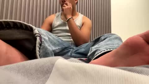 dboyyyyyyyyyy online show from 04-05-26, 08:11