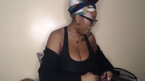 Duchess Coco - Coco Puffs online show from 01-26-25, 01:20