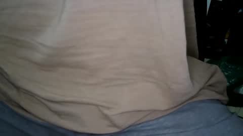 Snapshot of ddydav233 chatting on 11-08-25, 10:41 David online show from 11-08-25, 10:41