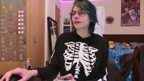 Snapshot of deadratsoup chatting on 01-08-25, 04:22 Rat online show from 01-08-25, 04:22