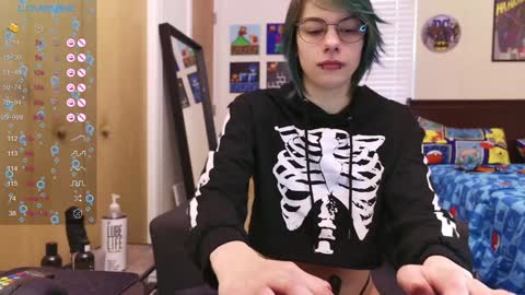 Snapshot of deadratsoup chatting on 02-04-25, 03:26 Rat online show from 02-04-25, 03:26