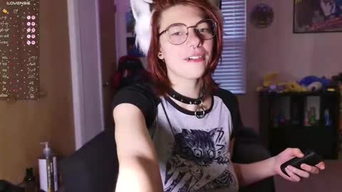 Snapshot of deadratsoup chatting on 09-18-25, 02:52 Rat online show from 09-18-25, 02:52