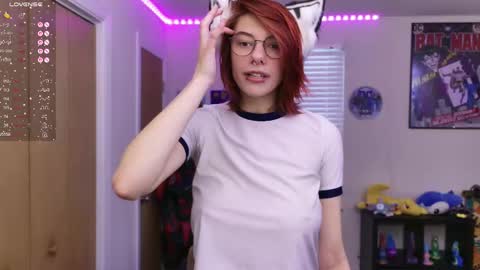 Snapshot of deadratsoup chatting on 09-22-25, 04:20 Rat online show from 09-22-25, 04:20