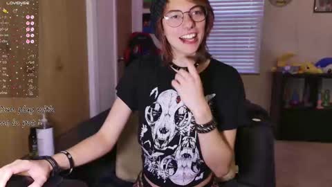 Snapshot of deadratsoup chatting on 10-07-25, 02:47 Rat online show from 10-07-25, 02:47