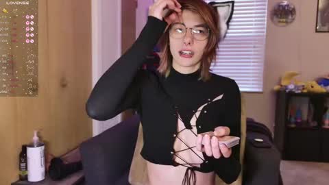 Snapshot of deadratsoup chatting on 10-15-25, 02:50 Rat online show from 10-15-25, 02:50