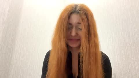 Mia online show from 04-09-26, 06:19