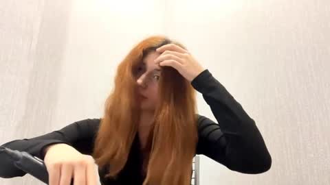 Mia online show from 04-10-26, 03:45