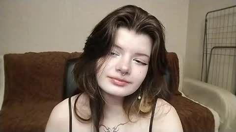 Snapshot of deannemillener chatting on 05-04-26, 04:58 Camille online show from 05-04-26, 04:58