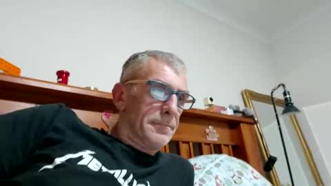 deanofflove221000 online show from 01-18-25, 08:20