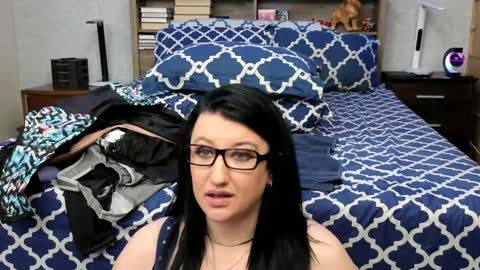 Rayna online show from 02-21-25, 01:22