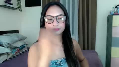 Snapshot of dearest_anna chatting on 04-14-26, 10:43 dearest_anna online show from 04-14-26, 10:43