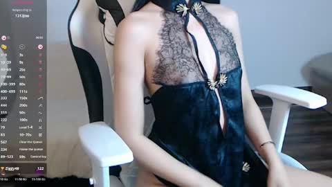 dearwy_ online show from 05-20-26, 06:03