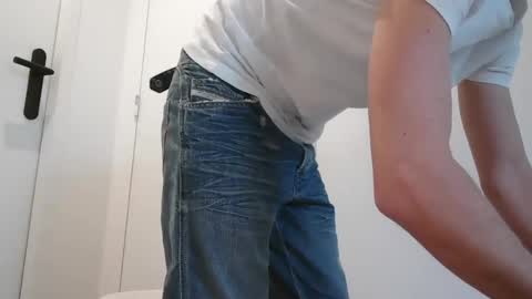 Snapshot of debahau chatting on 02-21-25, 02:38 debahau online show from 02-21-25, 02:38