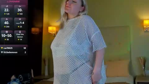 Snapshot of debbie_taylor chatting on 02-11-26, 05:51 Debbie Mon Tue Fri Sun Sat GMT 3 1000am - 0400pm online show from 02-11-26, 05:51