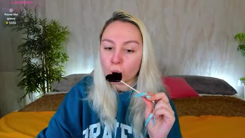 Snapshot of debbie_taylor chatting on 02-13-26, 06:15 Debbie Mon Tue Fri Sun Sat GMT 3 1000am - 0400pm online show from 02-13-26, 06:15