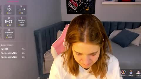 Jennifer online show from 03-09-26, 11:42