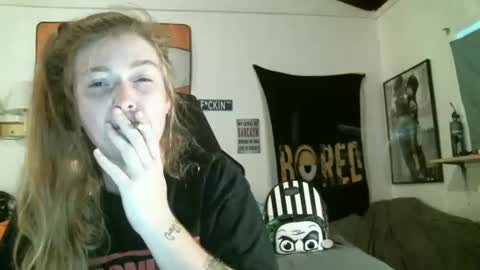 Snapshot of debbieafterhours69 chatting on 10-22-25, 12:27 DEBBIE online show from 10-22-25, 12:27