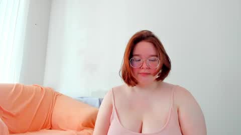 Snapshot of debbiewood chatting on 05-24-26, 05:01 DeboraDebbieDee online show from 05-24-26, 05:01