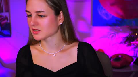 Snapshot of deboralarson chatting on 01-13-25, 04:28 Debora online show from 01-13-25, 04:28