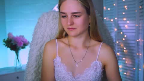 Snapshot of deboralarson chatting on 09-25-25, 07:12 Debora online show from 09-25-25, 07:12