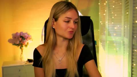 Debora online show from 04-10-26, 03:23