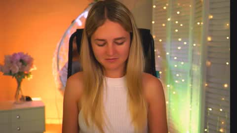 Snapshot of deboralarson chatting on 05-12-26, 03:36 Debora online show from 05-12-26, 03:36