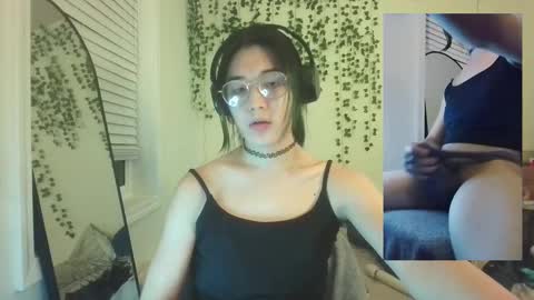 deciduousdoll online show from 09-28-25, 05:13