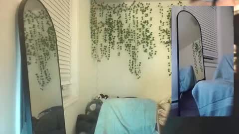 deciduousdoll online show from 11-10-25, 06:34