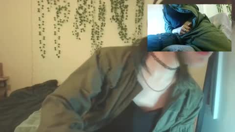 deciduousdoll online show from 12-14-25, 06:41