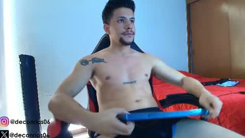 Snapshot of deconrios chatting on 06-26-26, 12:15 Santiago online show from 06-26-26, 12:15