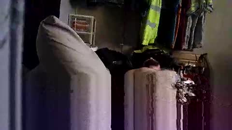 Snapshot of decoyx5o5 chatting on 02-10-25, 05:58 decoyx5o5 online show from 02-10-25, 05:58