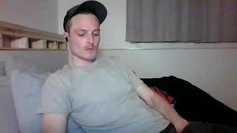 Dee4dayz online show from 02-18-26, 03:24